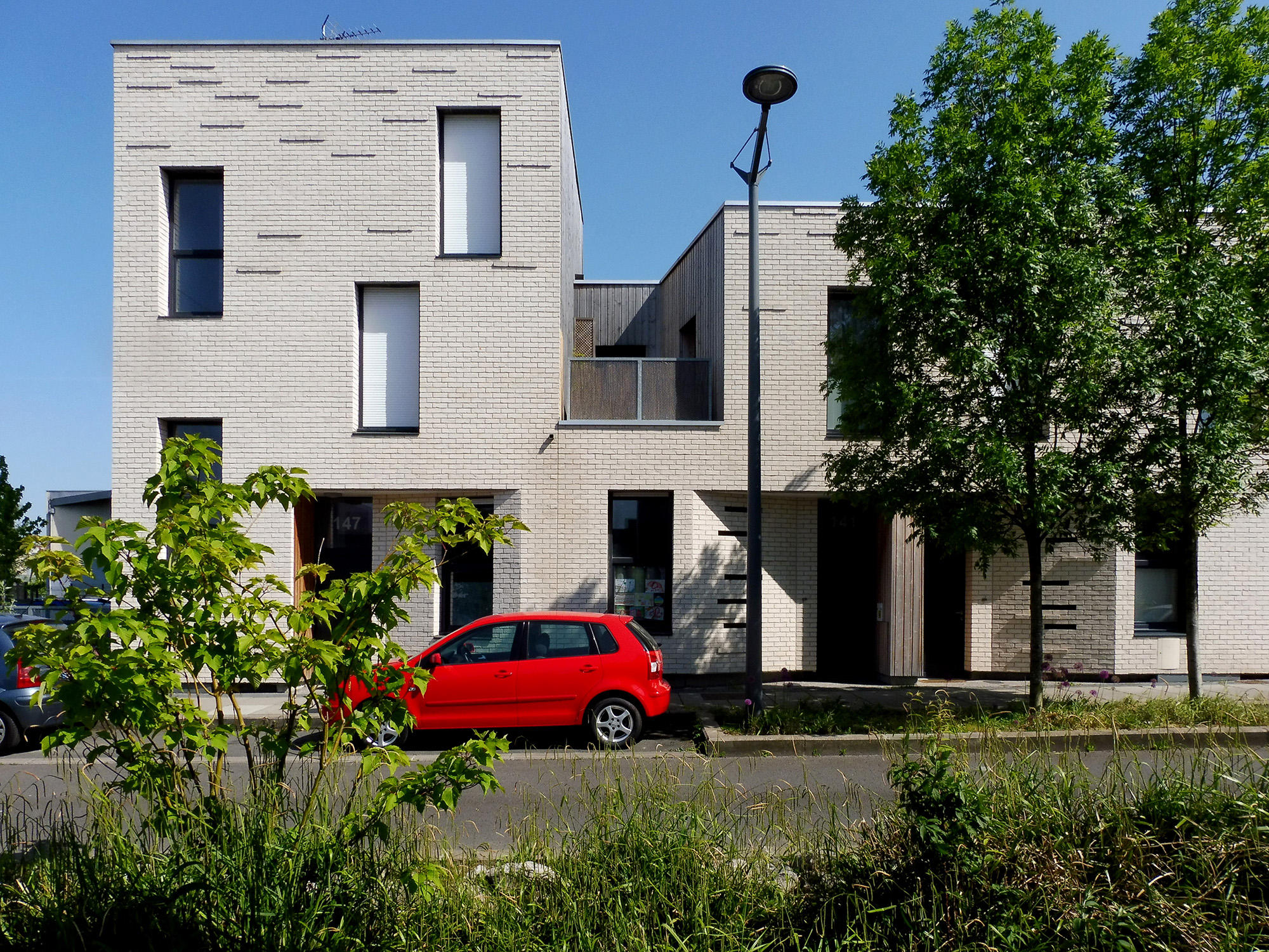 17 Maisons BBC En Accession Sociale à Lille – BplusB Architectures